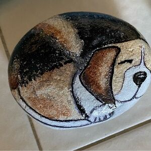 Hand-Painted Beagle Rock Art